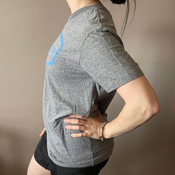 Vintage style RVCA Graphic Tee-L Grey with Blue Graphic - Picture 3 of 5